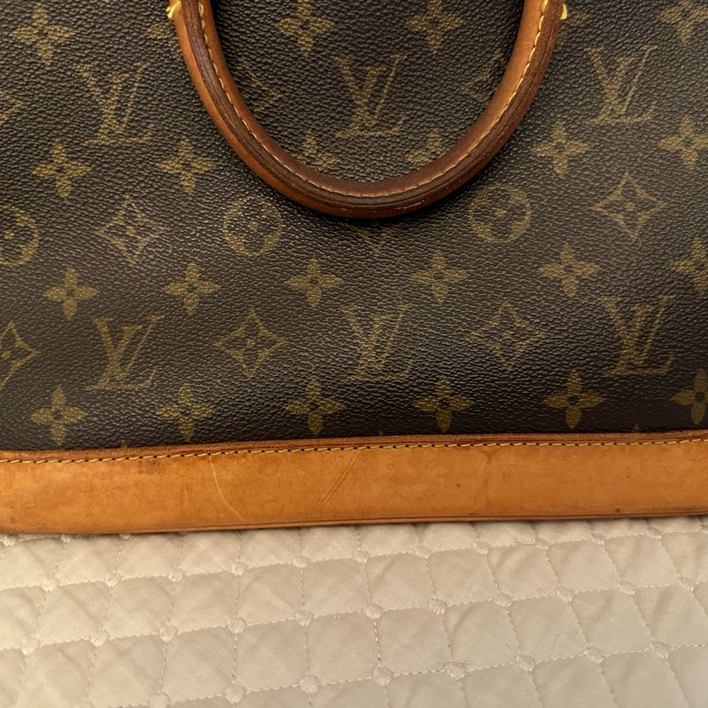 Louis Vuitton Authentic Alma Monogram Canvas w/ COA and twillys - Picture 6 of 16